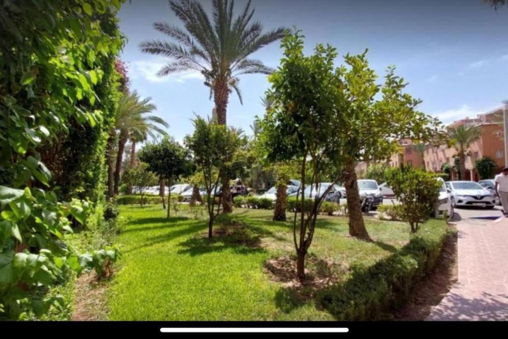 Riad Nolya Luxury Marrakech - Totalement Renove - Capacite Jusqu A 10 Lits Spacieux มาร์ราเกช ภายนอก รูปภาพ